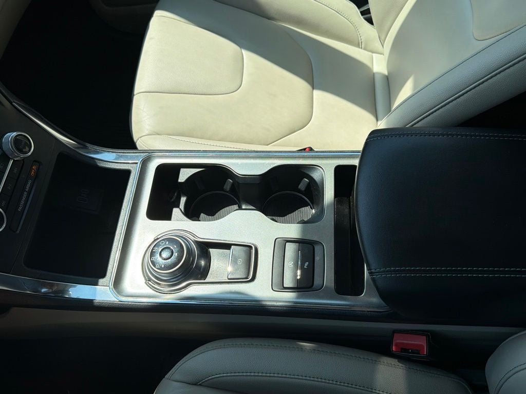 2022 Ford Edge Titanium
