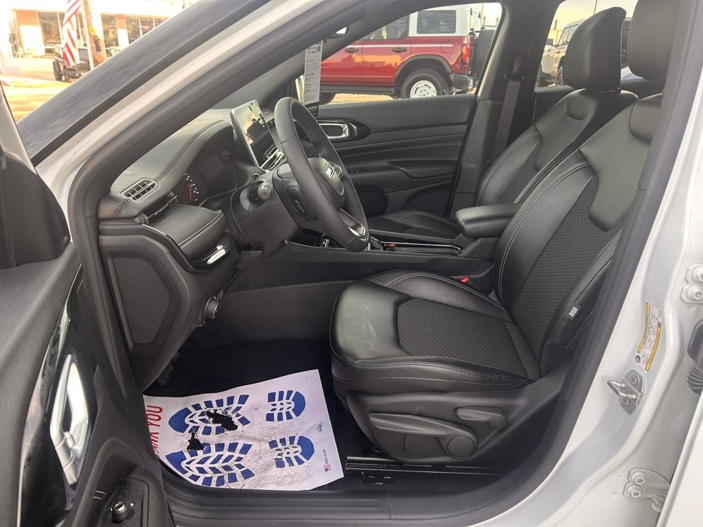 2023 Jeep Compass Altitude