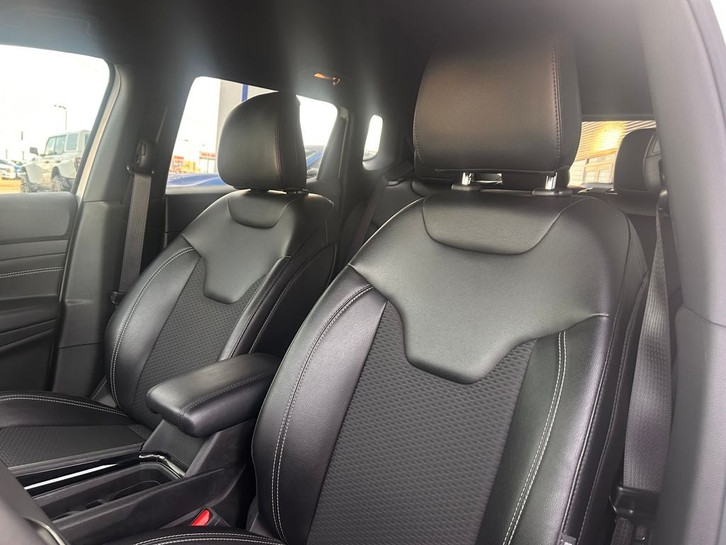 2023 Jeep Compass Altitude