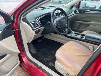 2020 Ford Fusion SE