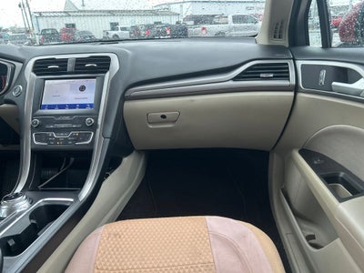 2020 Ford Fusion SE