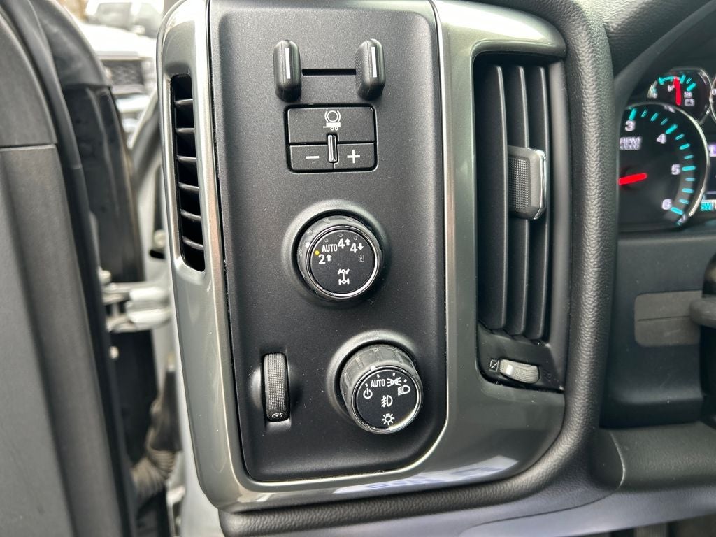 2018 Chevrolet Silverado 1500 LT LT1