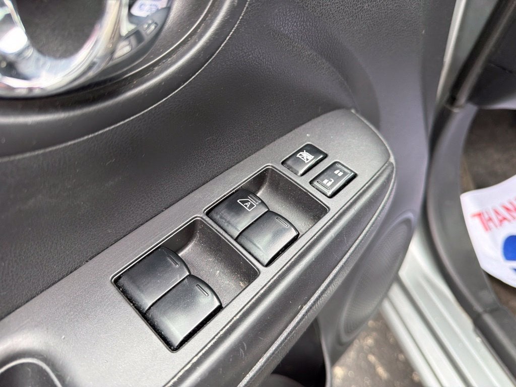 2012 Nissan Versa 1.6 SL