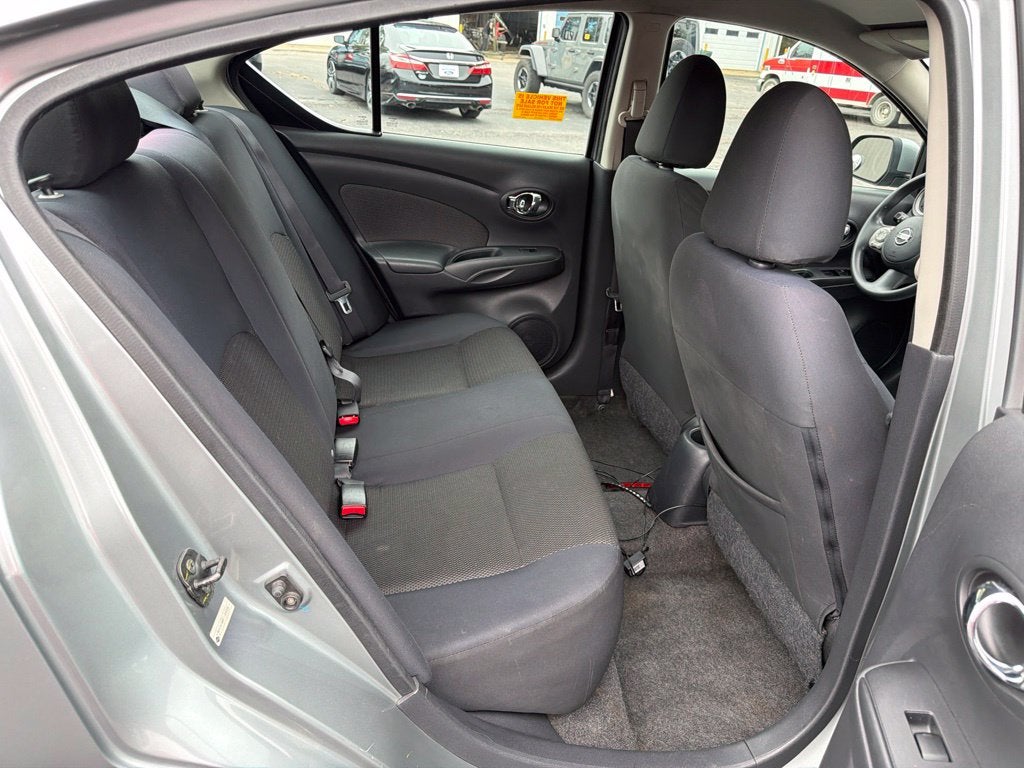 2012 Nissan Versa 1.6 SL