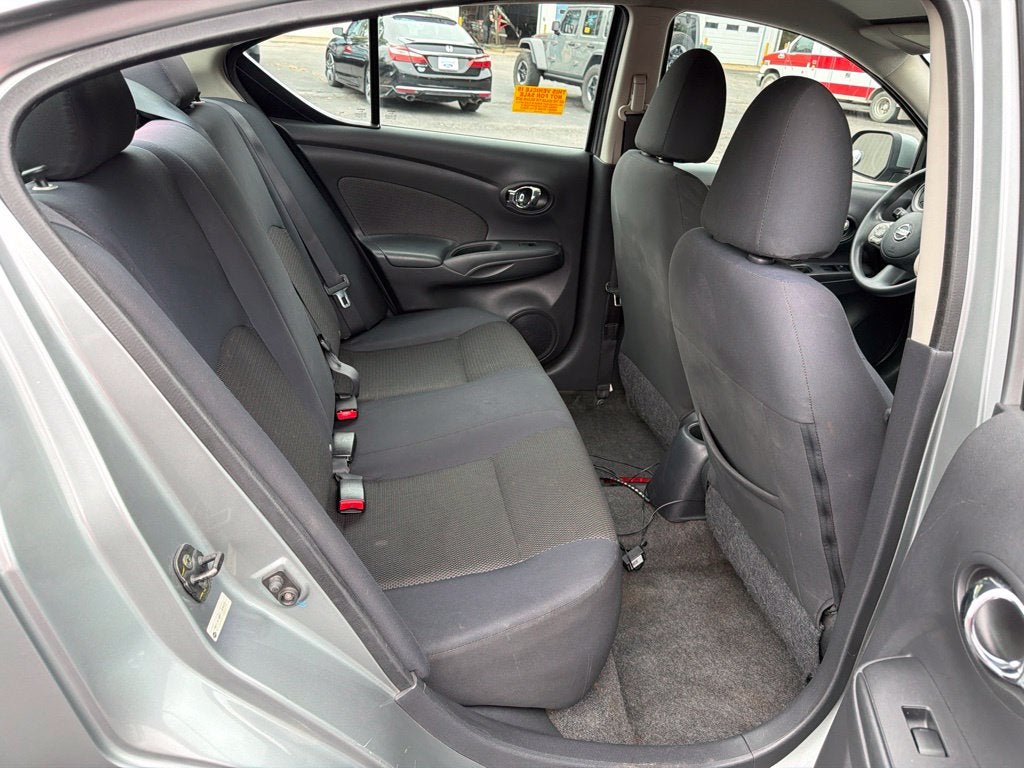 2012 Nissan Versa 1.6 SL