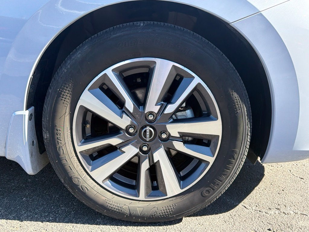 2024 Nissan Versa 1.6 SV