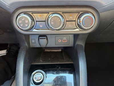 2024 Nissan Versa 1.6 SV