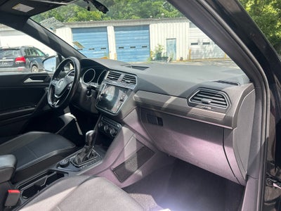2021 Volkswagen Tiguan 2.0T SE R-Line Black