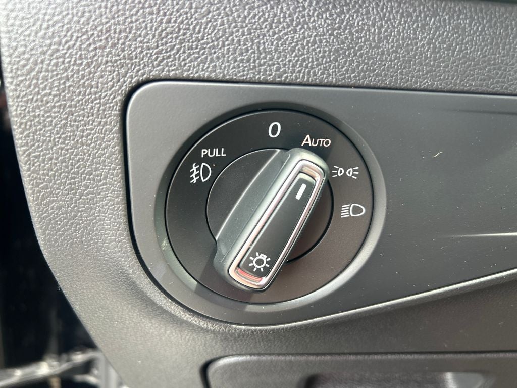 2021 Volkswagen Tiguan 2.0T SE R-Line Black
