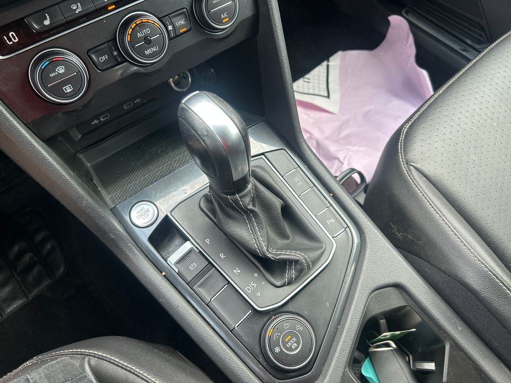 2021 Volkswagen Tiguan 2.0T SE R-Line Black