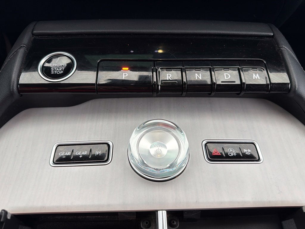 2025 Lincoln Navigator L Reserve