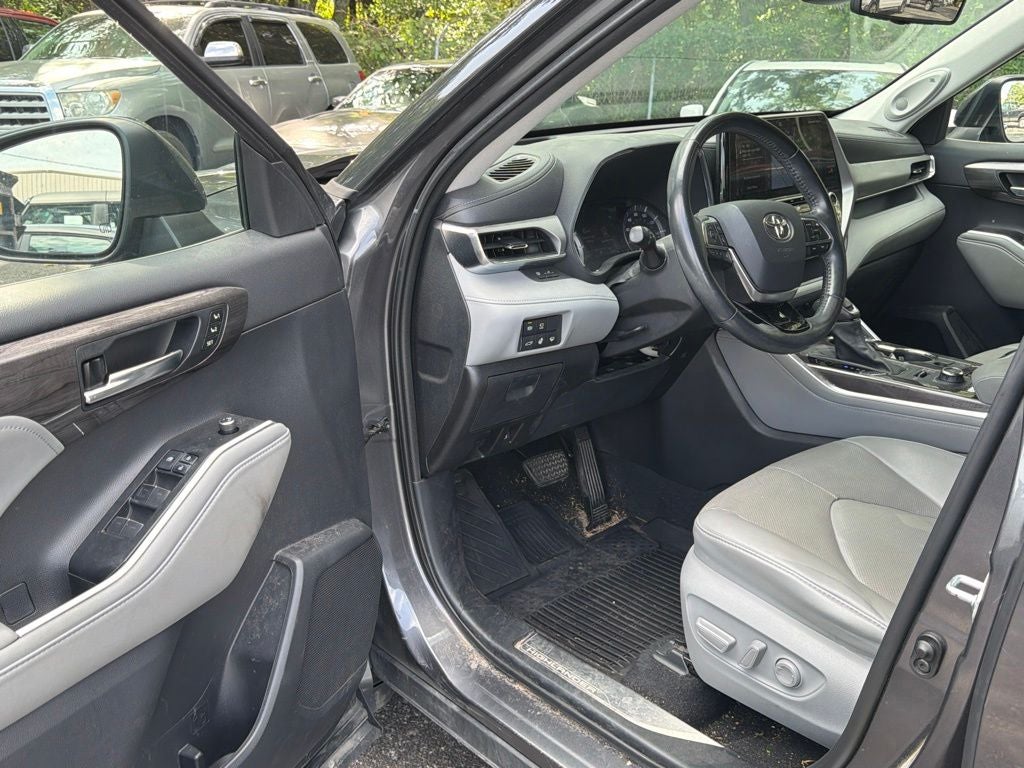 2021 Toyota Highlander Platinum
