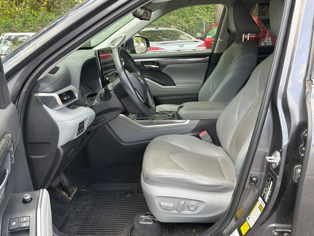 2021 Toyota Highlander Platinum