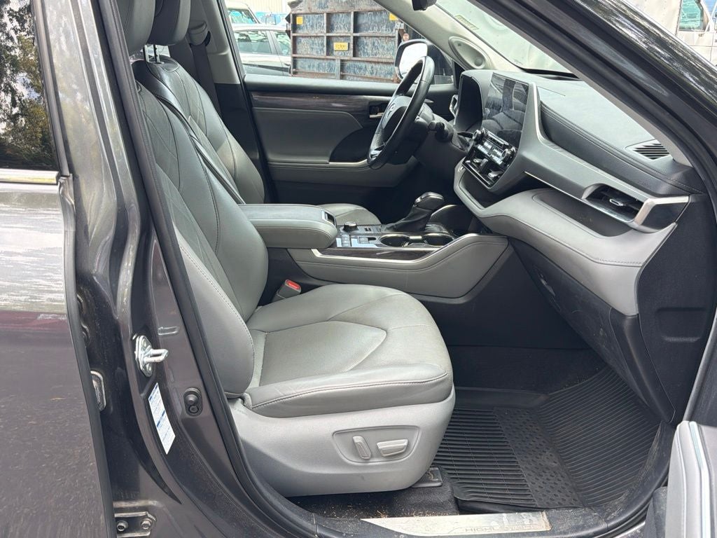 2021 Toyota Highlander Platinum