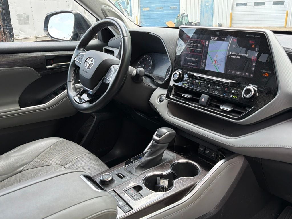 2021 Toyota Highlander Platinum
