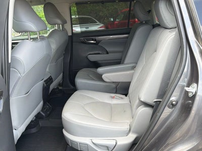 2021 Toyota Highlander Platinum