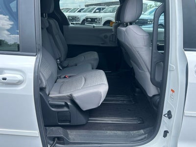 2025 Toyota Sienna LE 8 Passenger