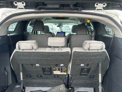 2025 Toyota Sienna LE 8 Passenger