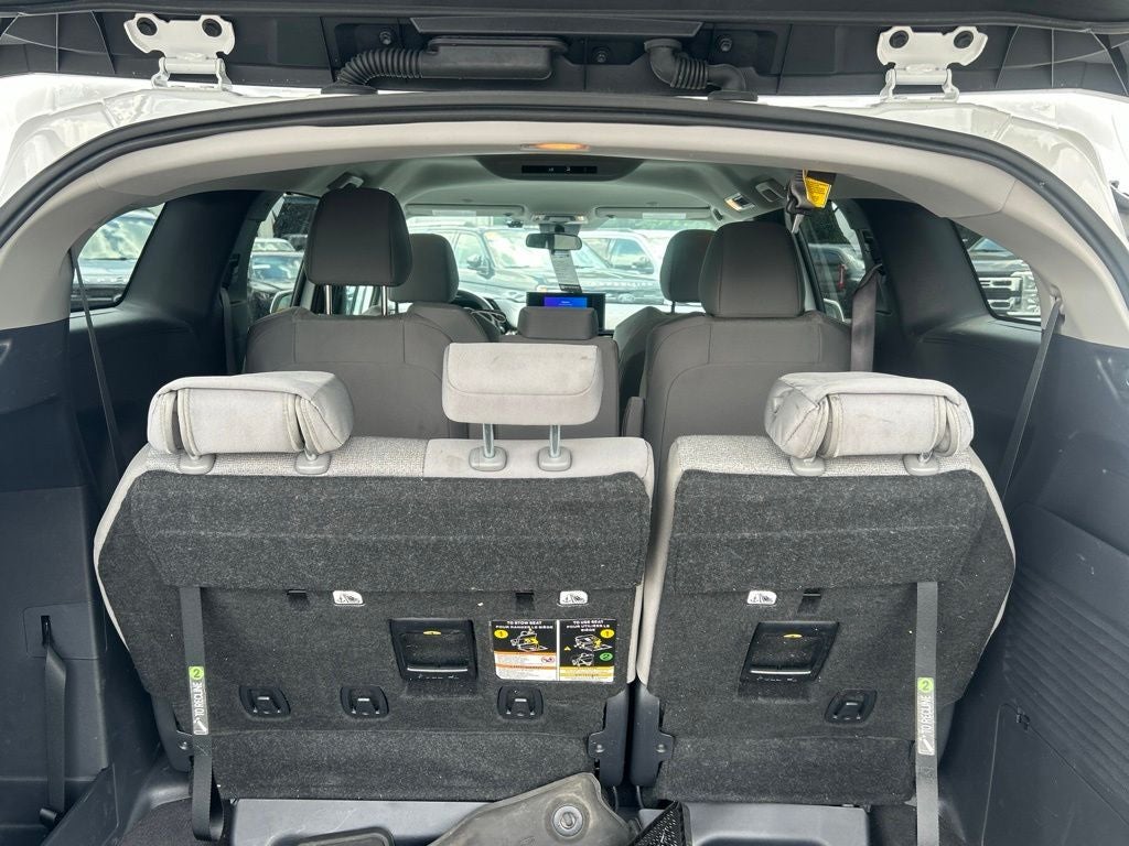 2025 Toyota Sienna LE 8 Passenger