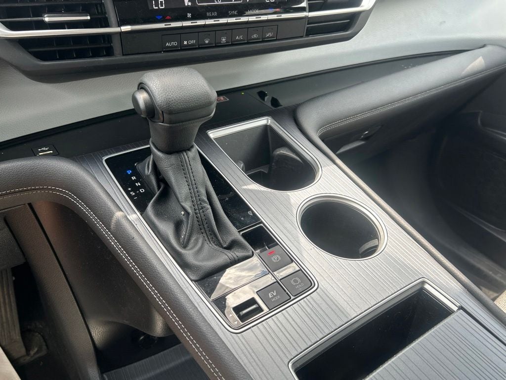 2025 Toyota Sienna LE 8 Passenger