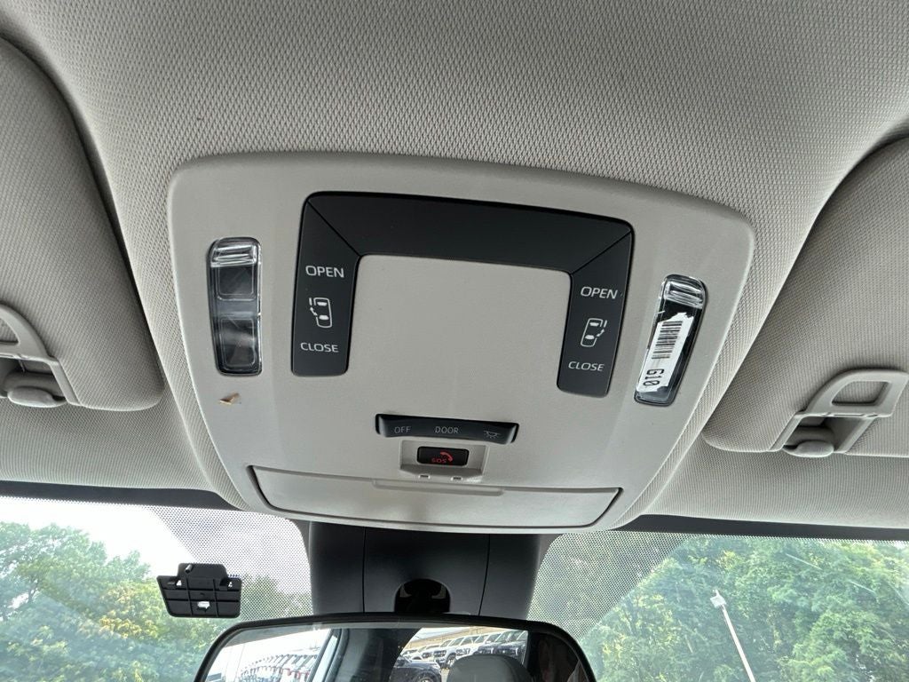 2025 Toyota Sienna LE 8 Passenger