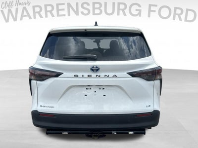 2025 Toyota Sienna LE 8 Passenger