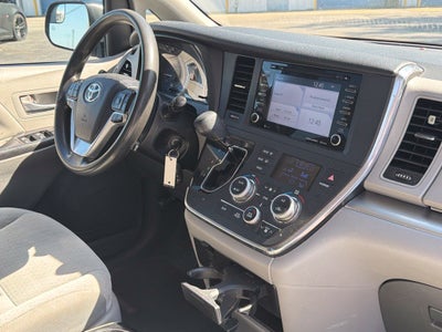 2019 Toyota Sienna LE 8 Passenger