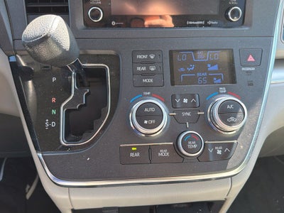 2019 Toyota Sienna LE 8 Passenger