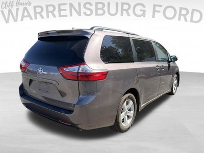 2019 Toyota Sienna LE 8 Passenger