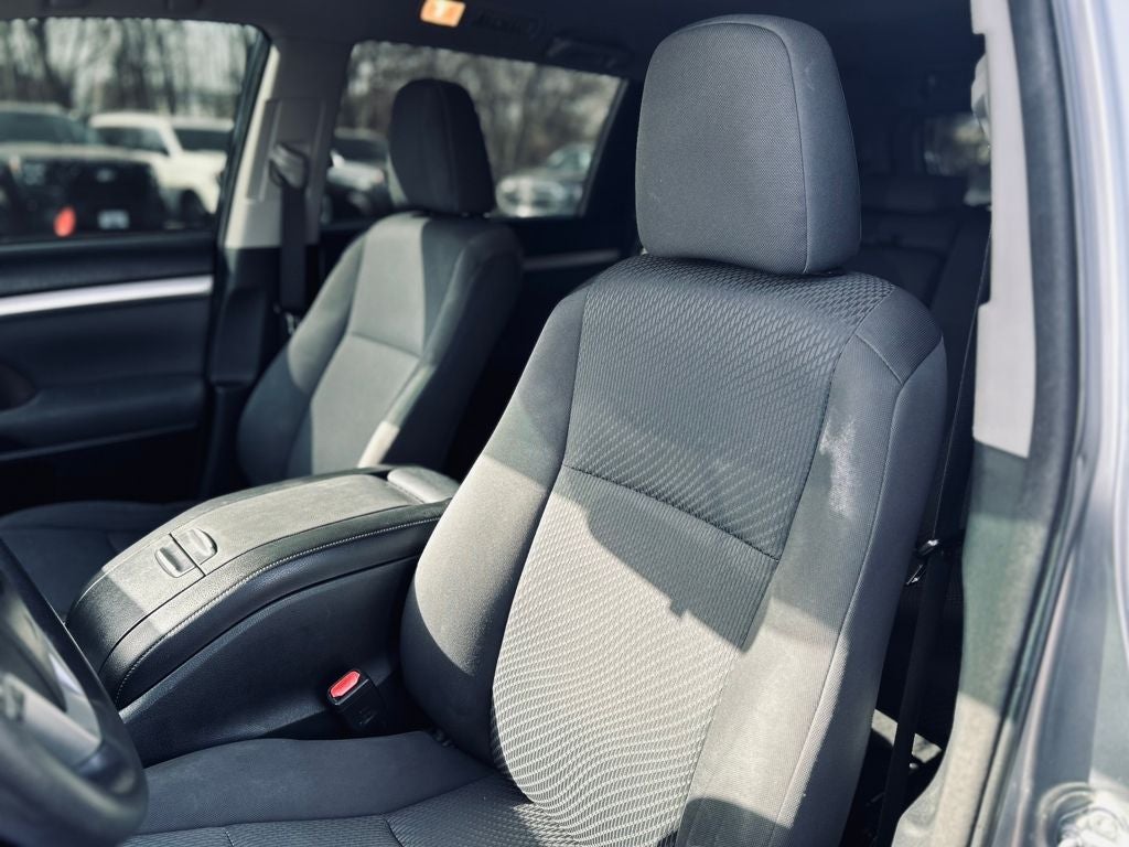 2015 Toyota Highlander LE