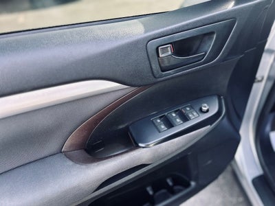 2015 Toyota Highlander LE