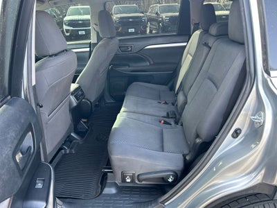 2015 Toyota Highlander LE