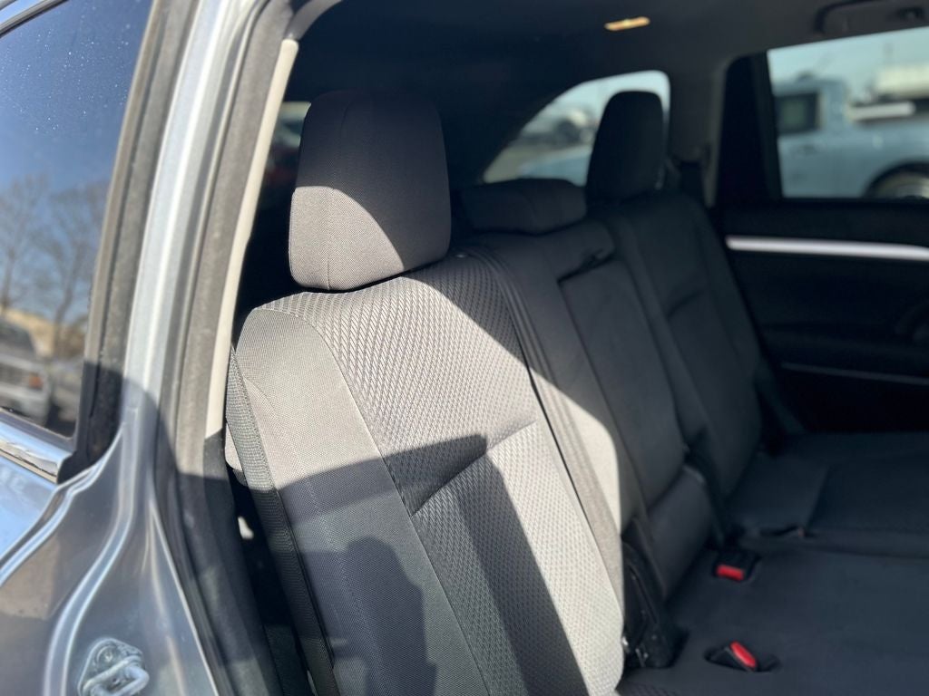 2015 Toyota Highlander LE