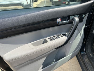 2011 Kia Sorento LX