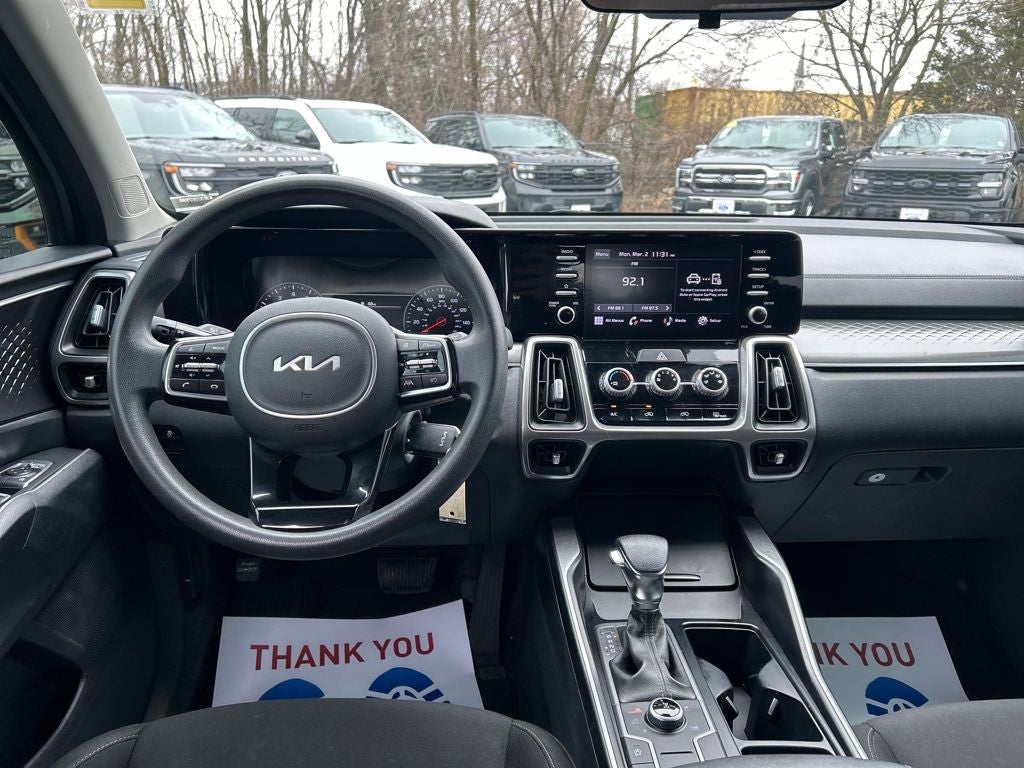 2022 Kia Sorento LX