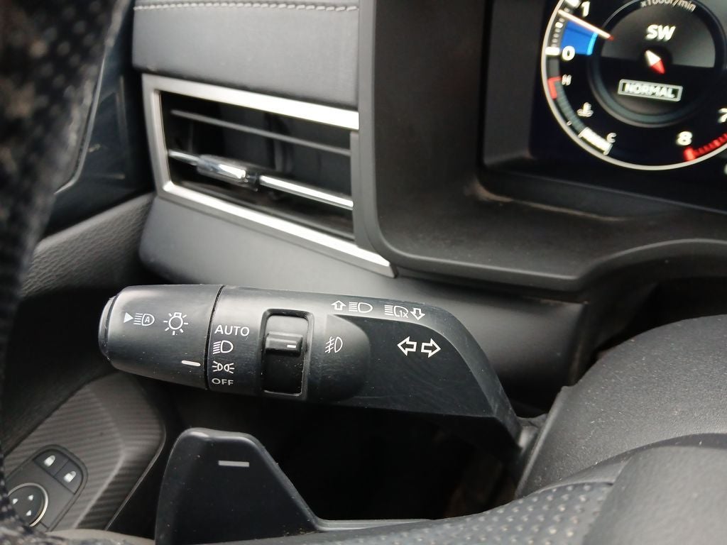 2022 Mitsubishi Outlander Base