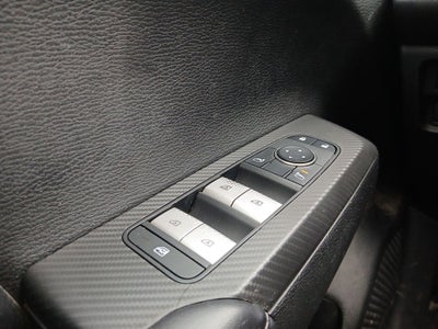 2022 Mitsubishi Outlander Base