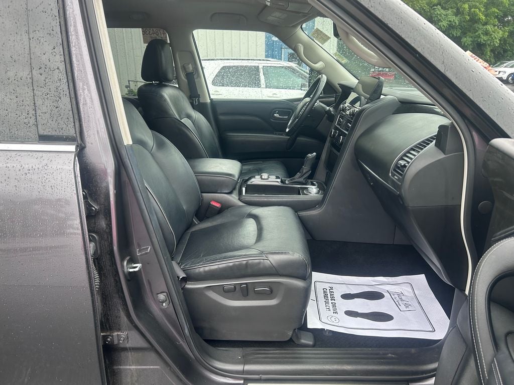 2024 INFINITI QX80 LUXE