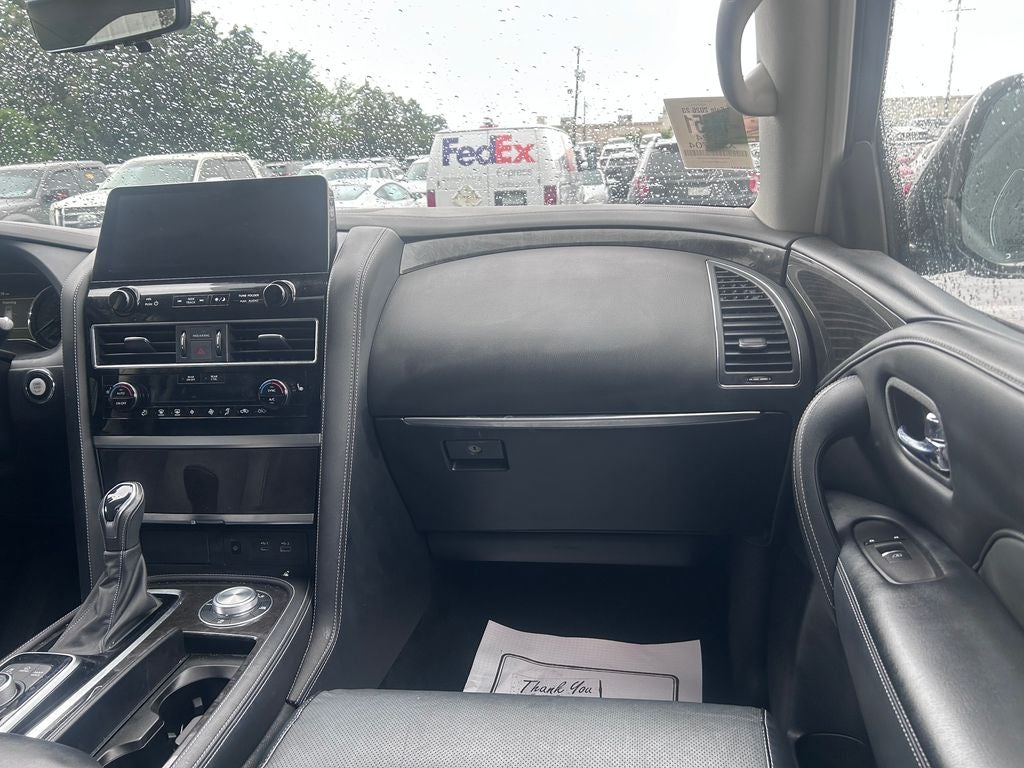 2024 INFINITI QX80 LUXE