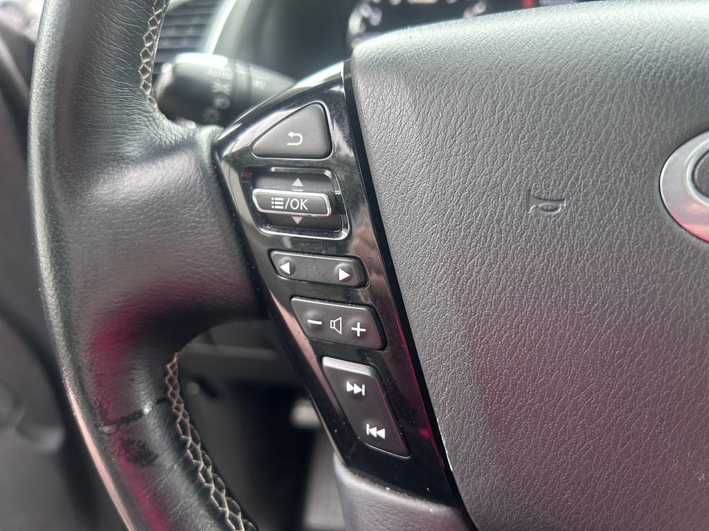 2024 INFINITI QX80 LUXE