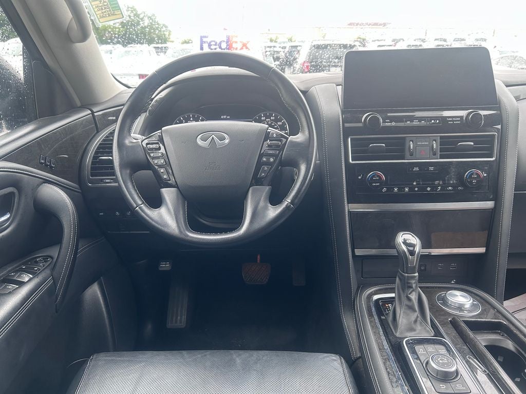 2024 INFINITI QX80 LUXE