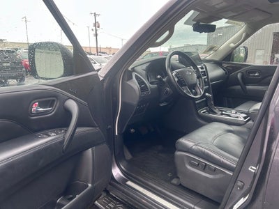 2024 INFINITI QX80 LUXE