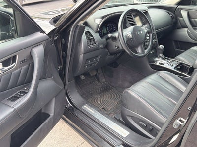 2017 INFINITI QX70 Base