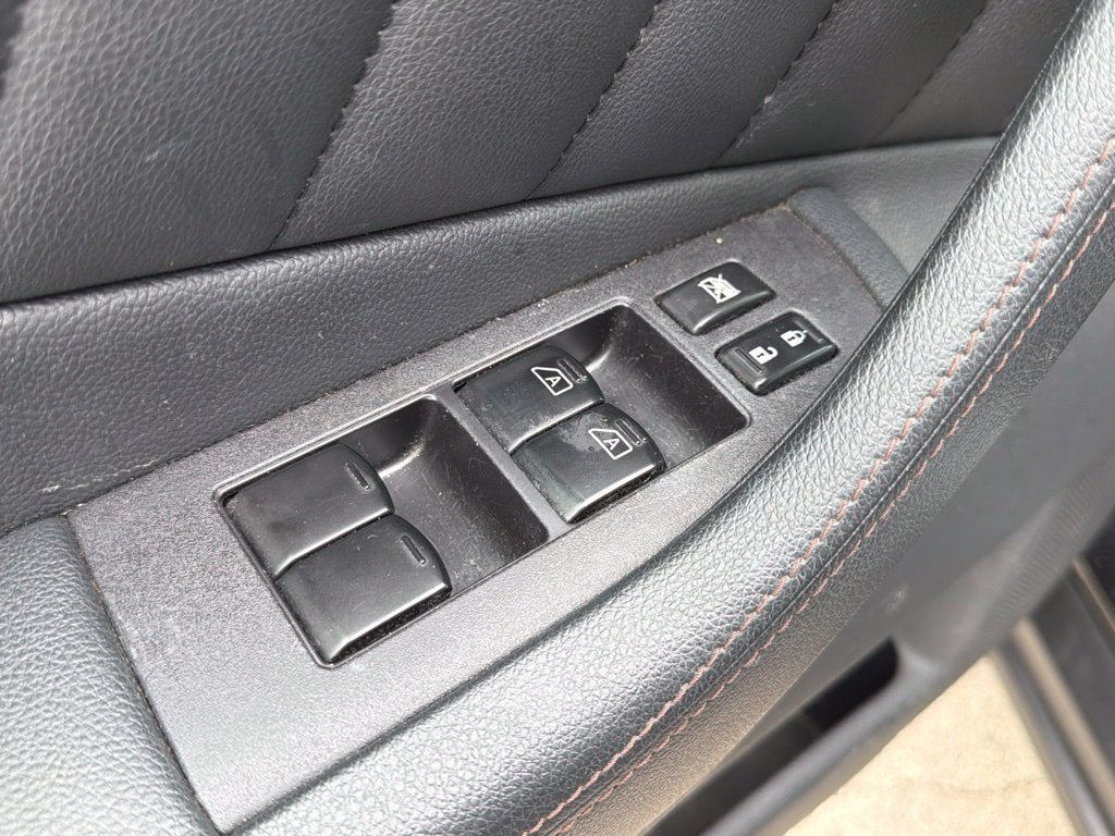 2017 INFINITI QX70 Base