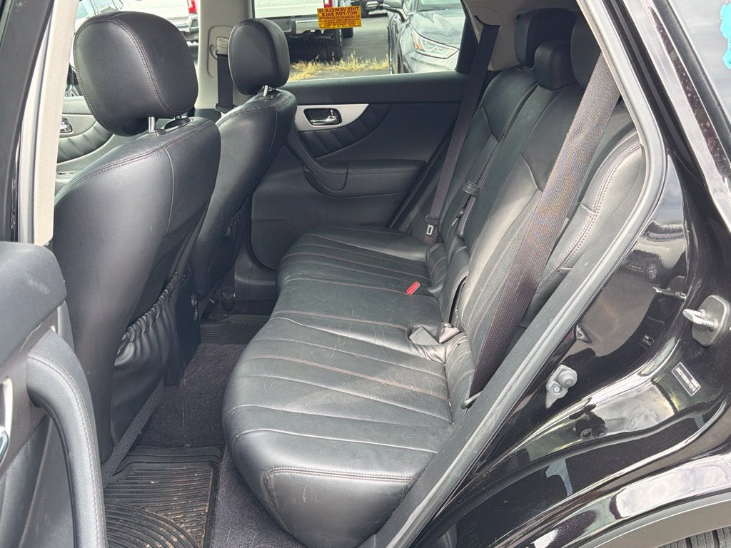 2017 INFINITI QX70 Base