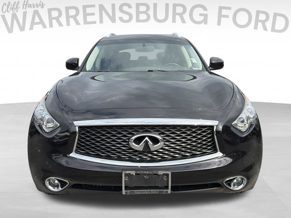 2017 INFINITI QX70 Base