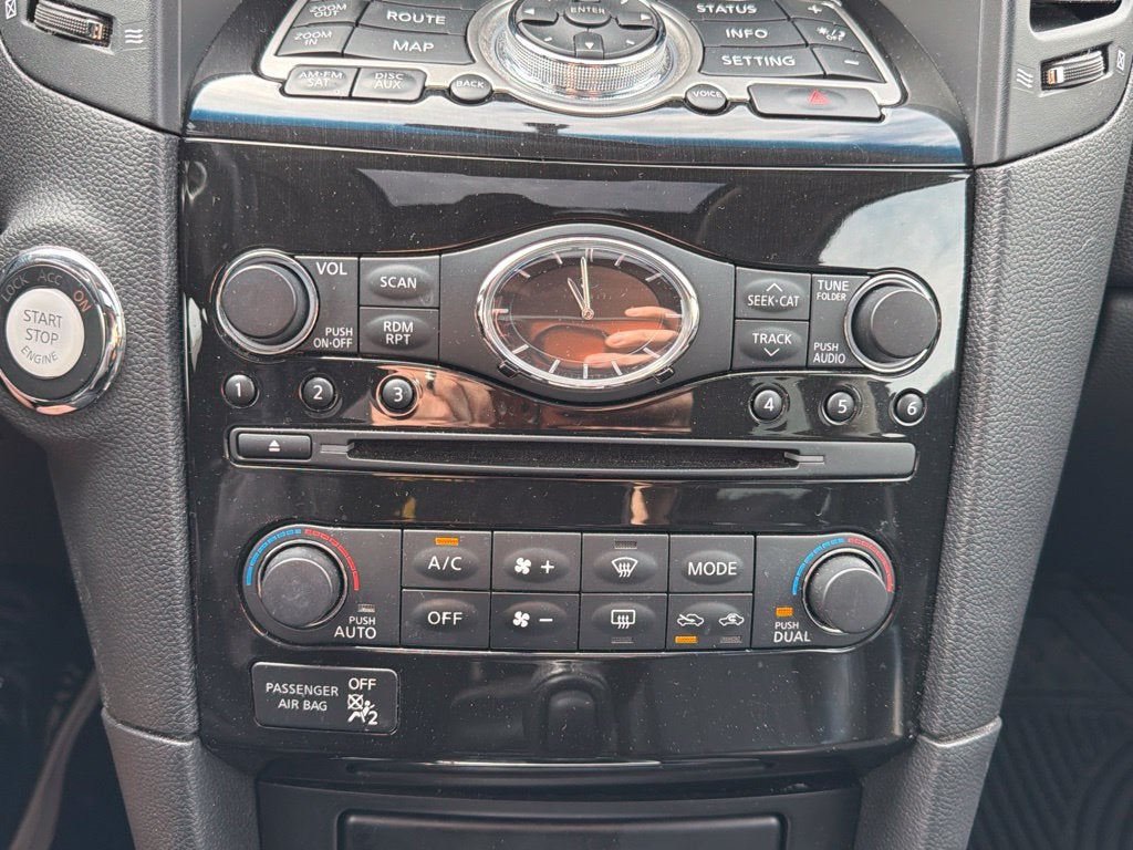 2017 INFINITI QX70 Base