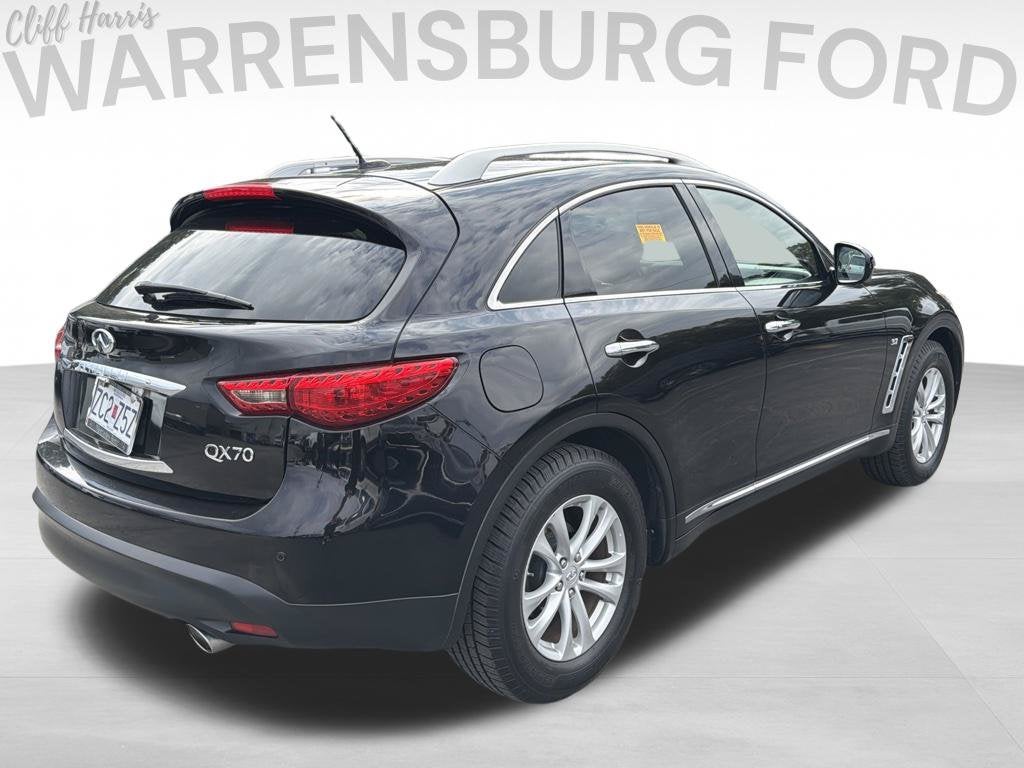 2017 INFINITI QX70 Base