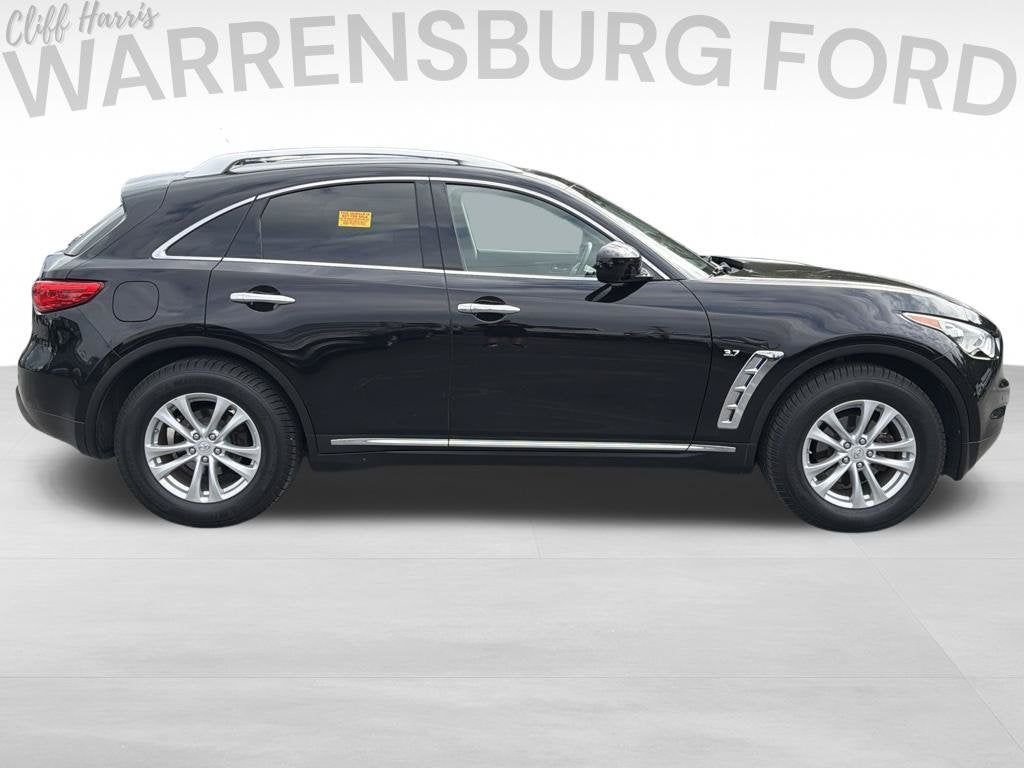 2017 INFINITI QX70 Base
