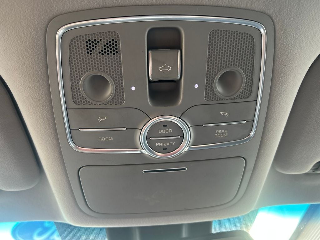 2015 Kia K900 Premium